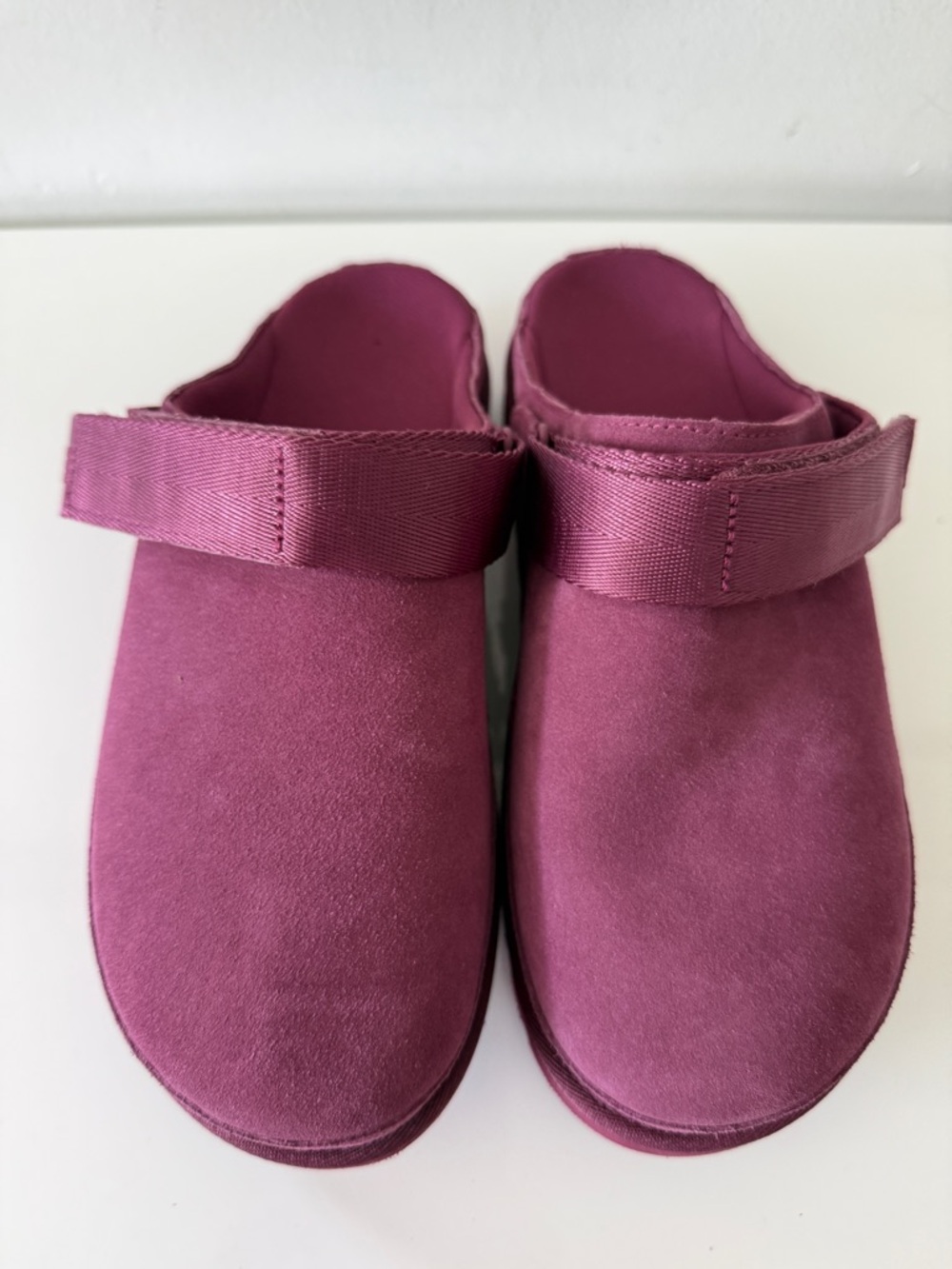 UGG Goldenstar Clog Women's Size 9 - Picture 2 of 7